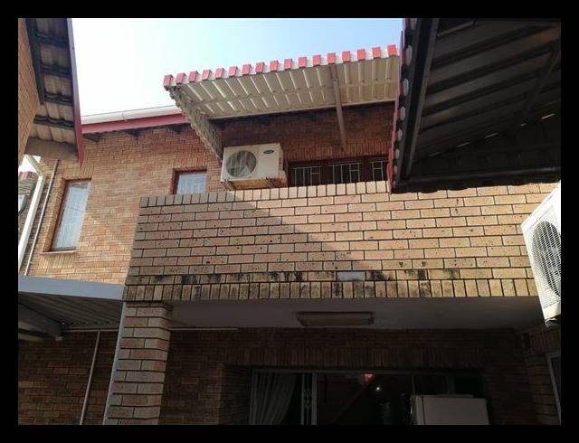 4 BEDROOM HOUSE FOR SALE IN PHOENIX INDUSTRIAL